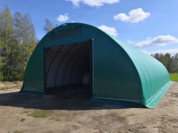 Gala siena ar paceļamajām durvīm un roll - up sistēmu (P-4, A-3.8m)